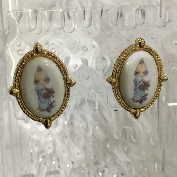 Vintage 1999 precious moments clip earrings - Picture 3 of 6